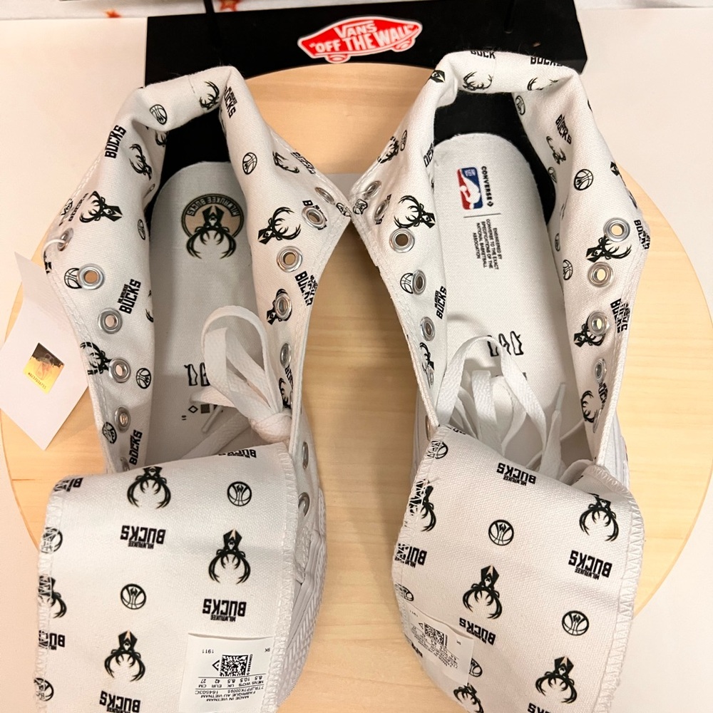 CONVERSE CTAS HI BUCKS MILWAUKEE BASKETBALL - Picture 13 of 14